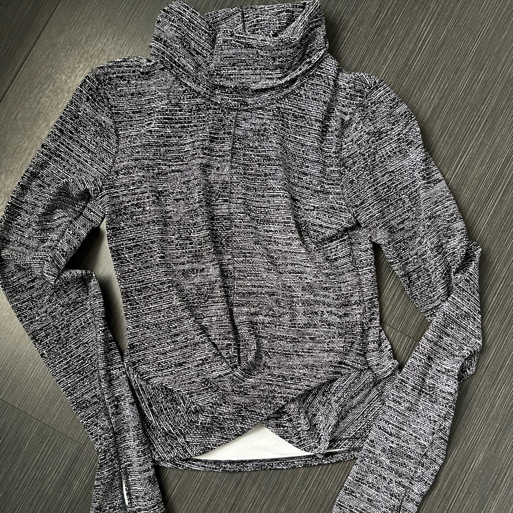 Lululemon turtleneck top
